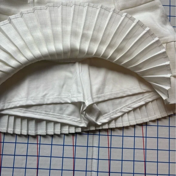 Qelvarine White Pleated Ruffle Mini Skort – Low Rise – Side Zip – Size XS - Picture 5 of 11